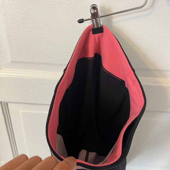 Lululemon Leggings 21" Inseam Multicolor Patterned Mesh - Picture 4 of 5